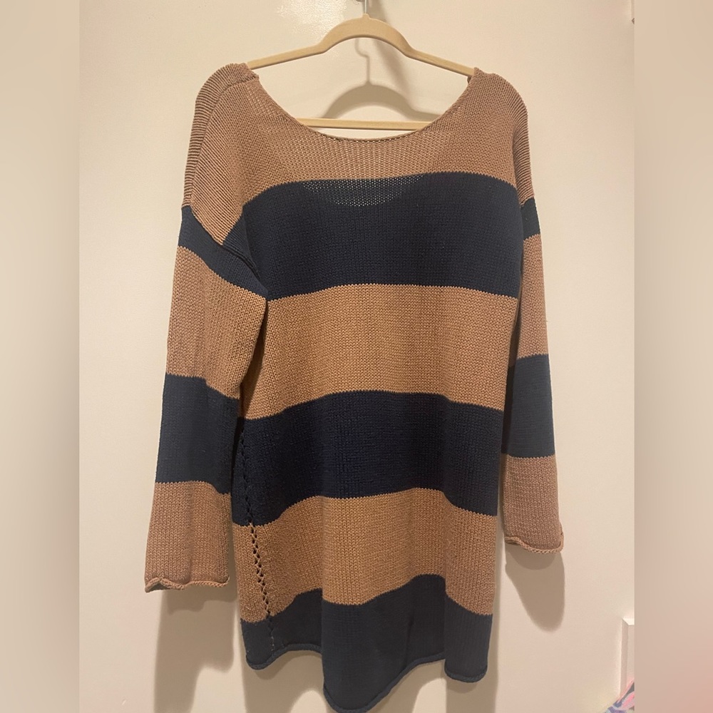 *TWO* BCBGMAXAZRIA gorgeous sweaters size medium